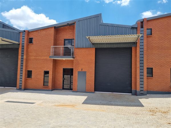 378  m² Industrial space