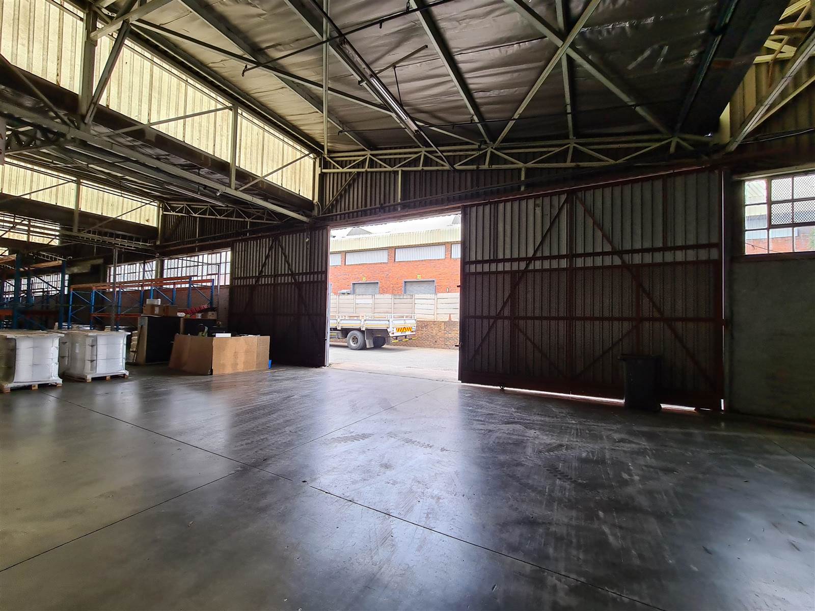 10275  m² Industrial space in Spartan photo number 2