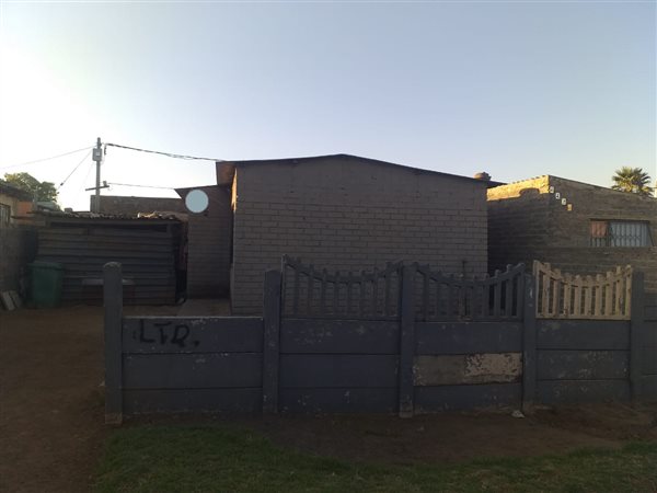 2 Bed House in Orange Farm