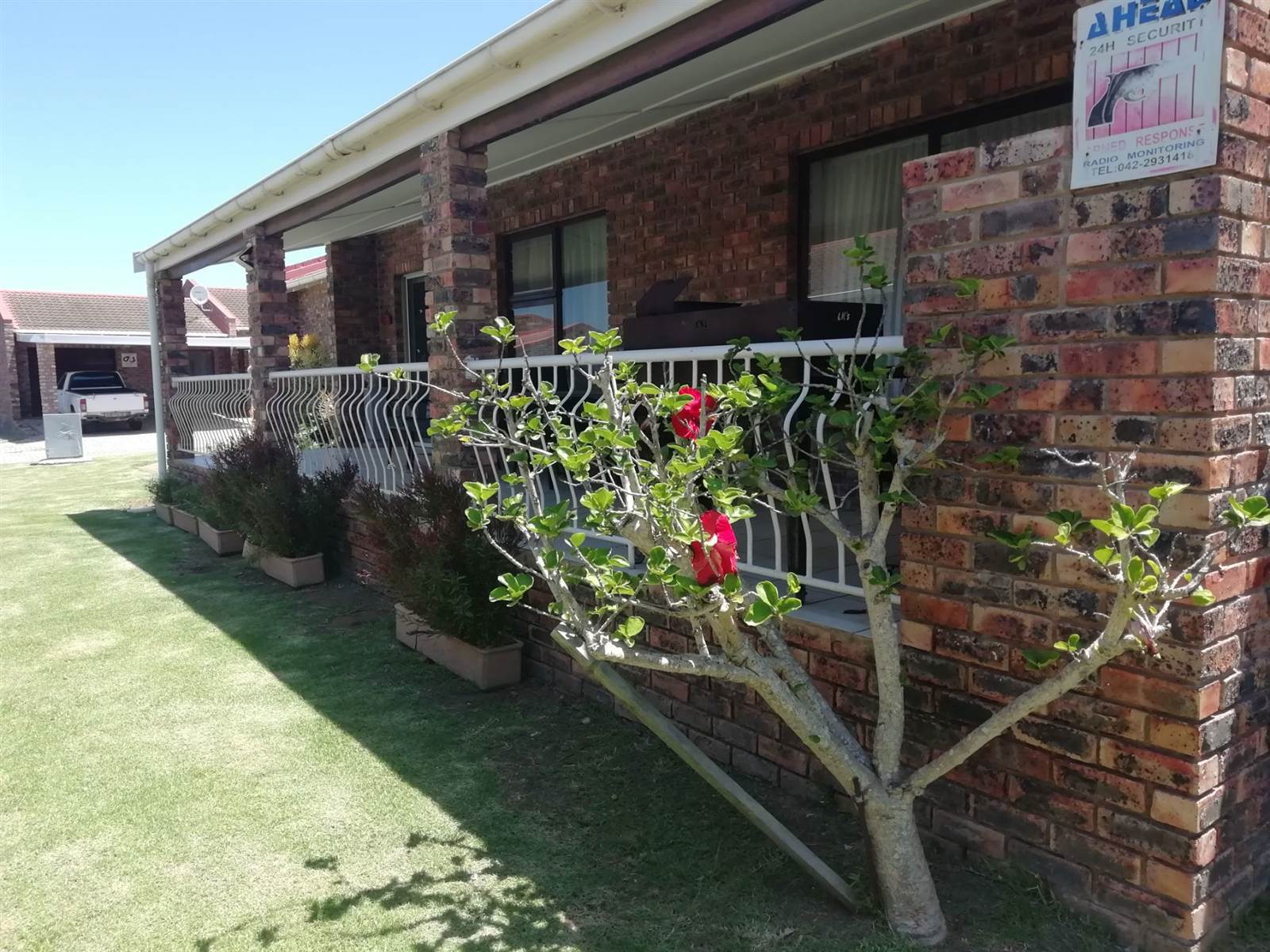 2 Bed Townhouse in Jeffreys Bay photo number 20