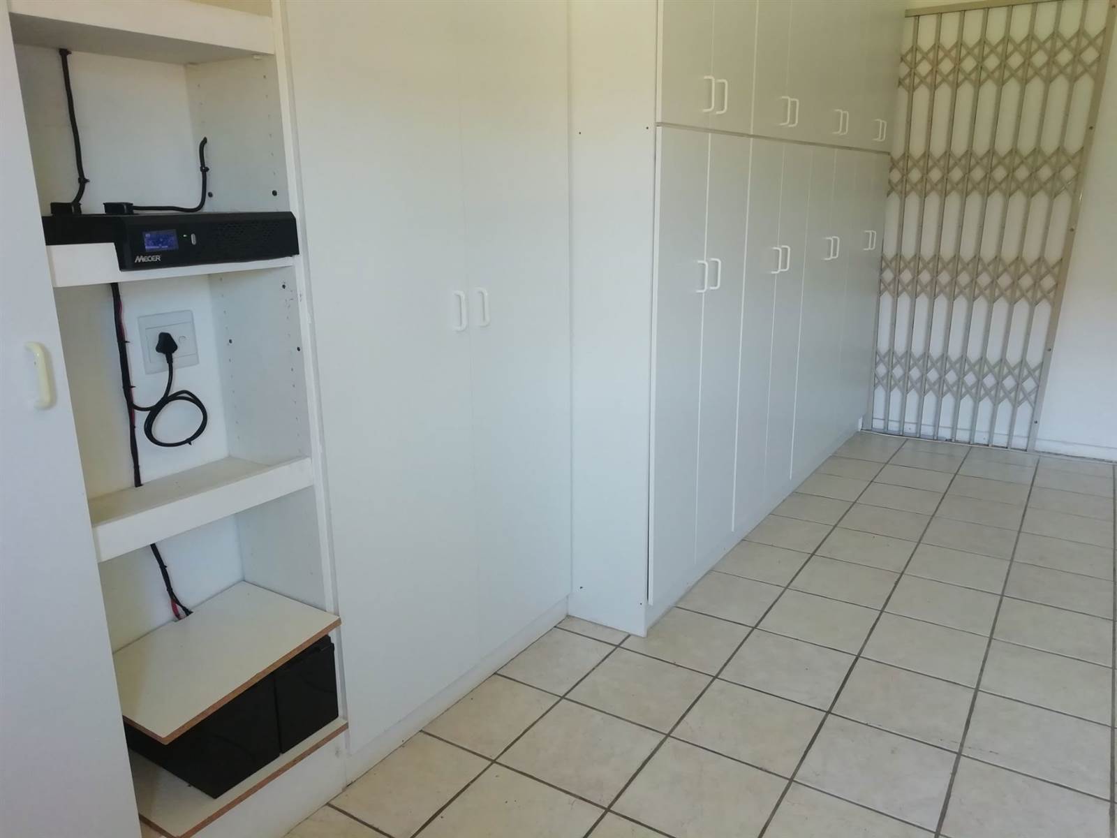 2 Bed Townhouse in Jeffreys Bay photo number 18