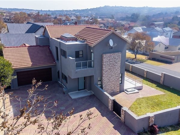 4 Bedroom House