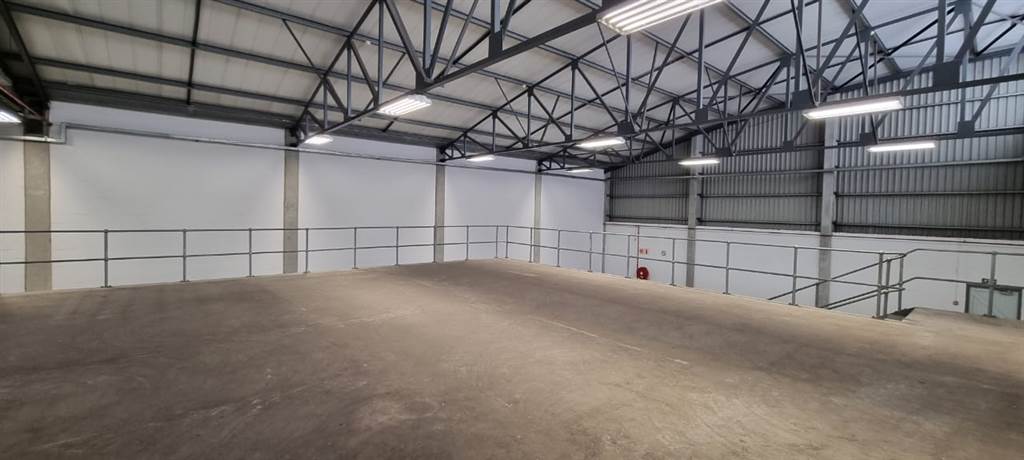 1094  m² Industrial space in Airport Industria photo number 23