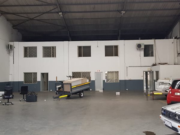 950  m² Industrial space