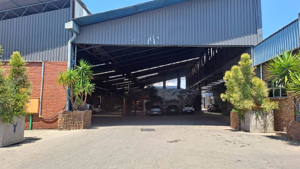 309  m² Industrial space in Silverton photo number 1