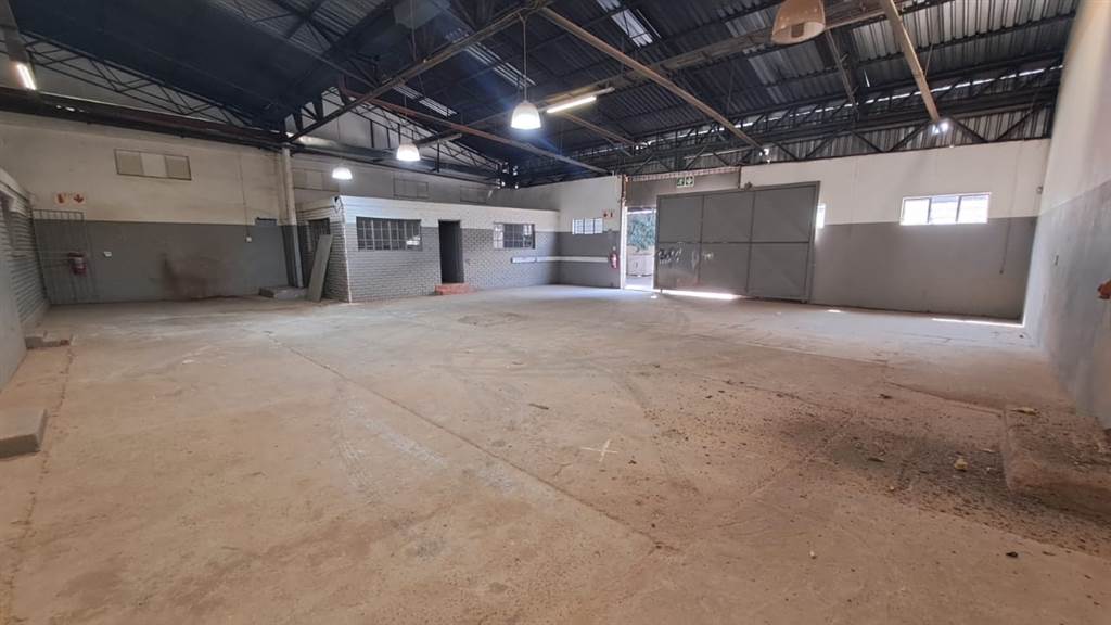 309  m² Industrial space in Silverton photo number 2