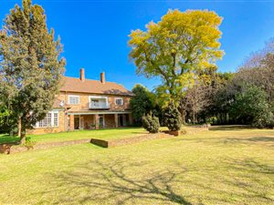 4 Bed House in Sandhurst