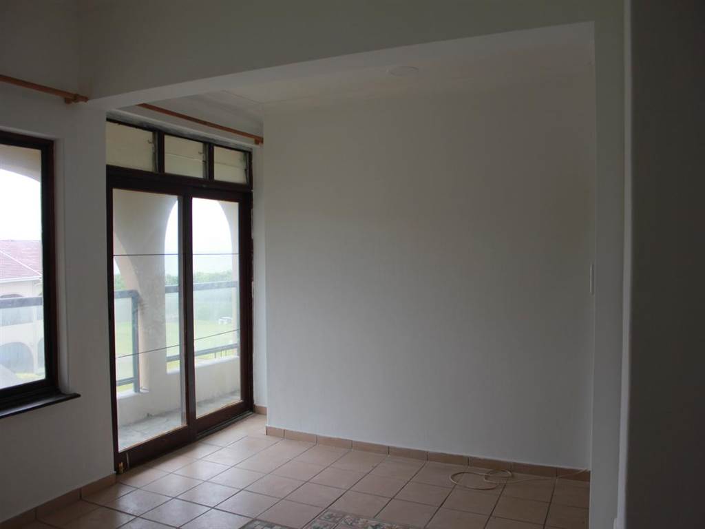 2 Bed Apartment in Winklespruit photo number 10