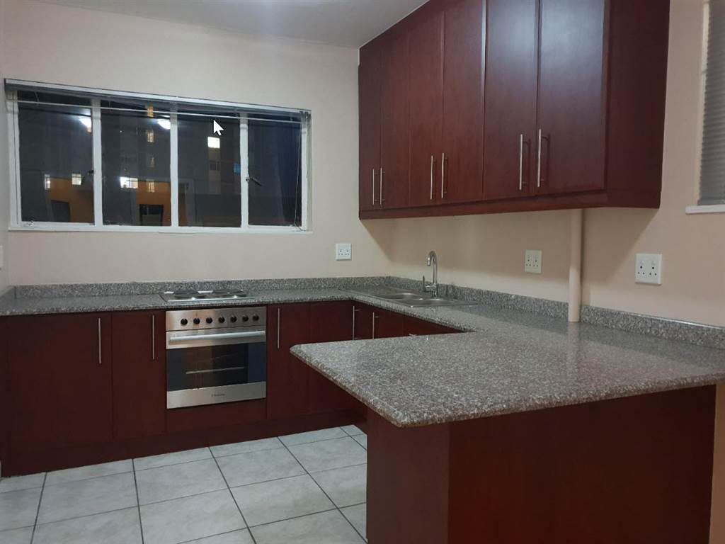 2 Bed Apartment in Westridge photo number 2