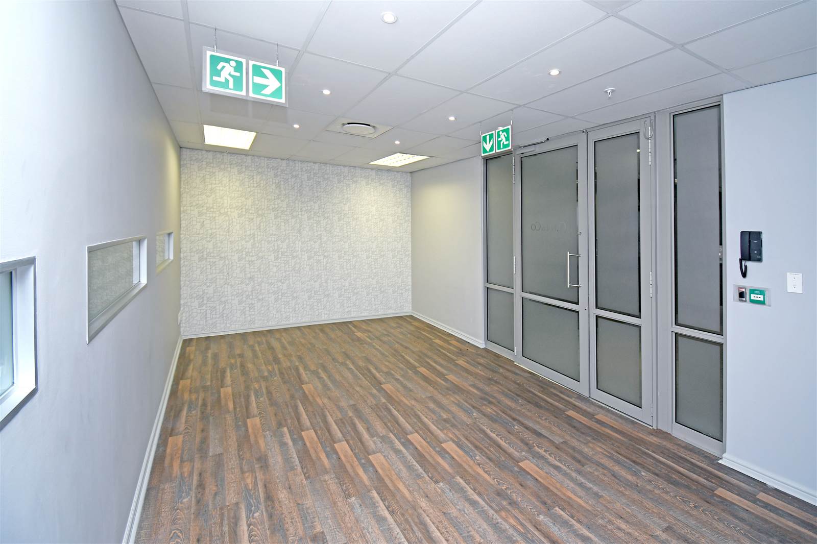 355  m² Commercial space in Sandown photo number 17