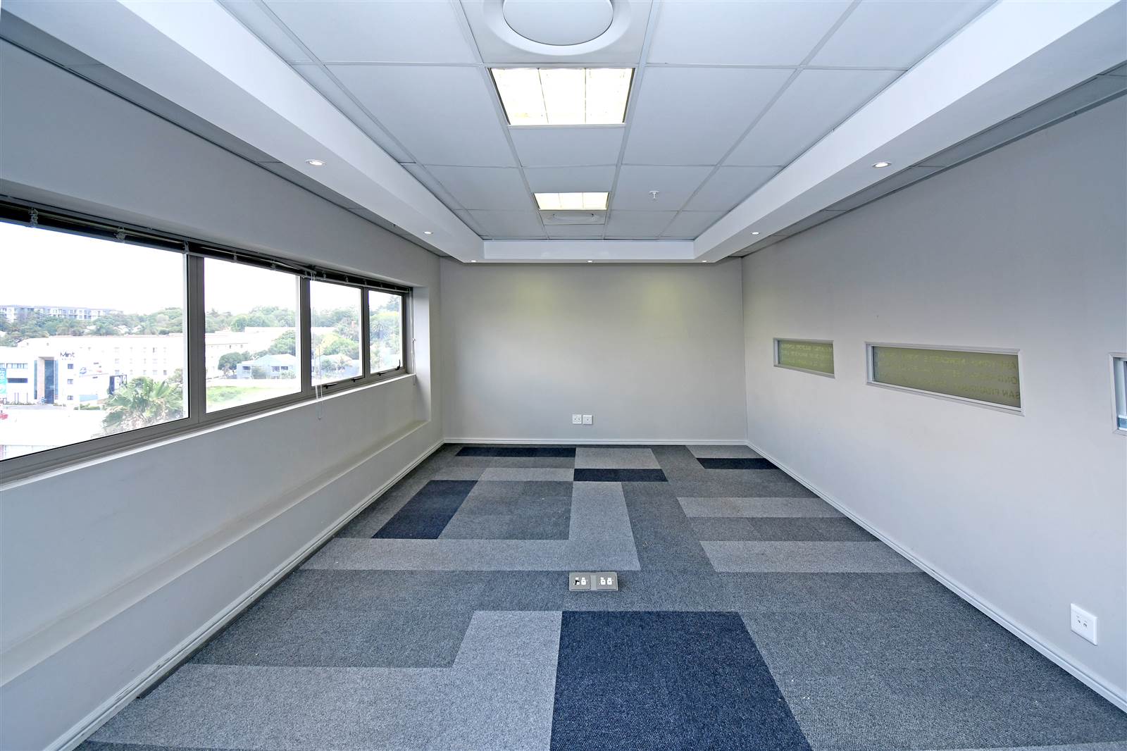 355  m² Commercial space in Sandown photo number 15