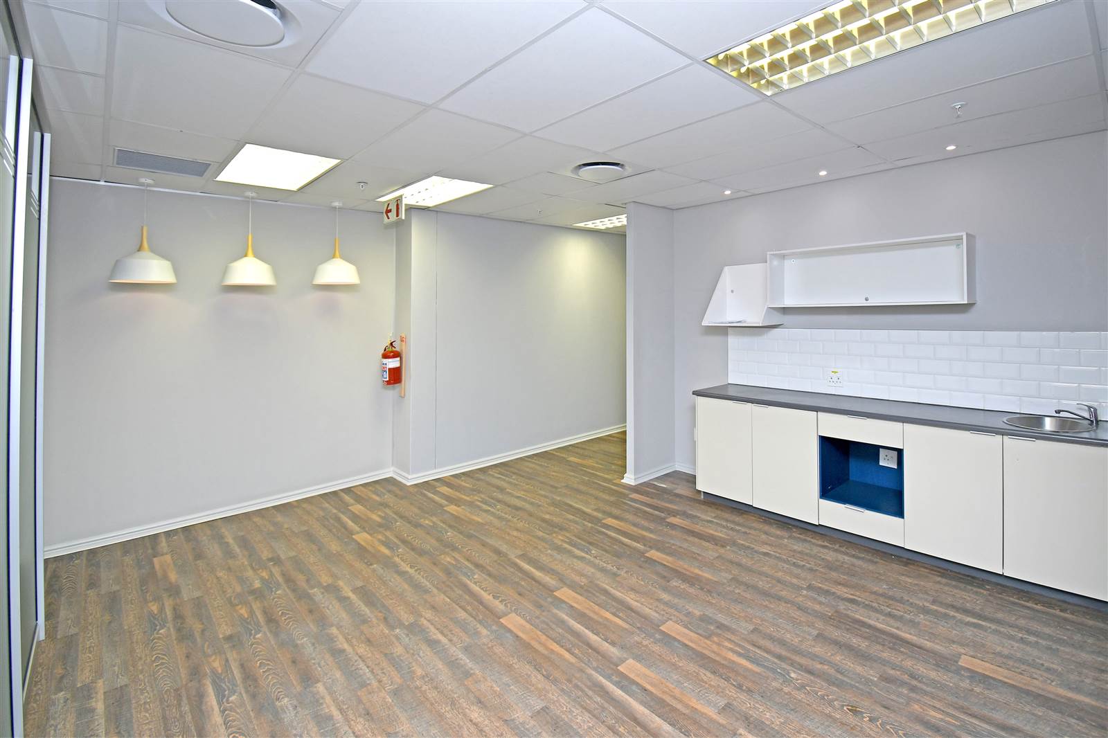 355  m² Commercial space in Sandown photo number 6