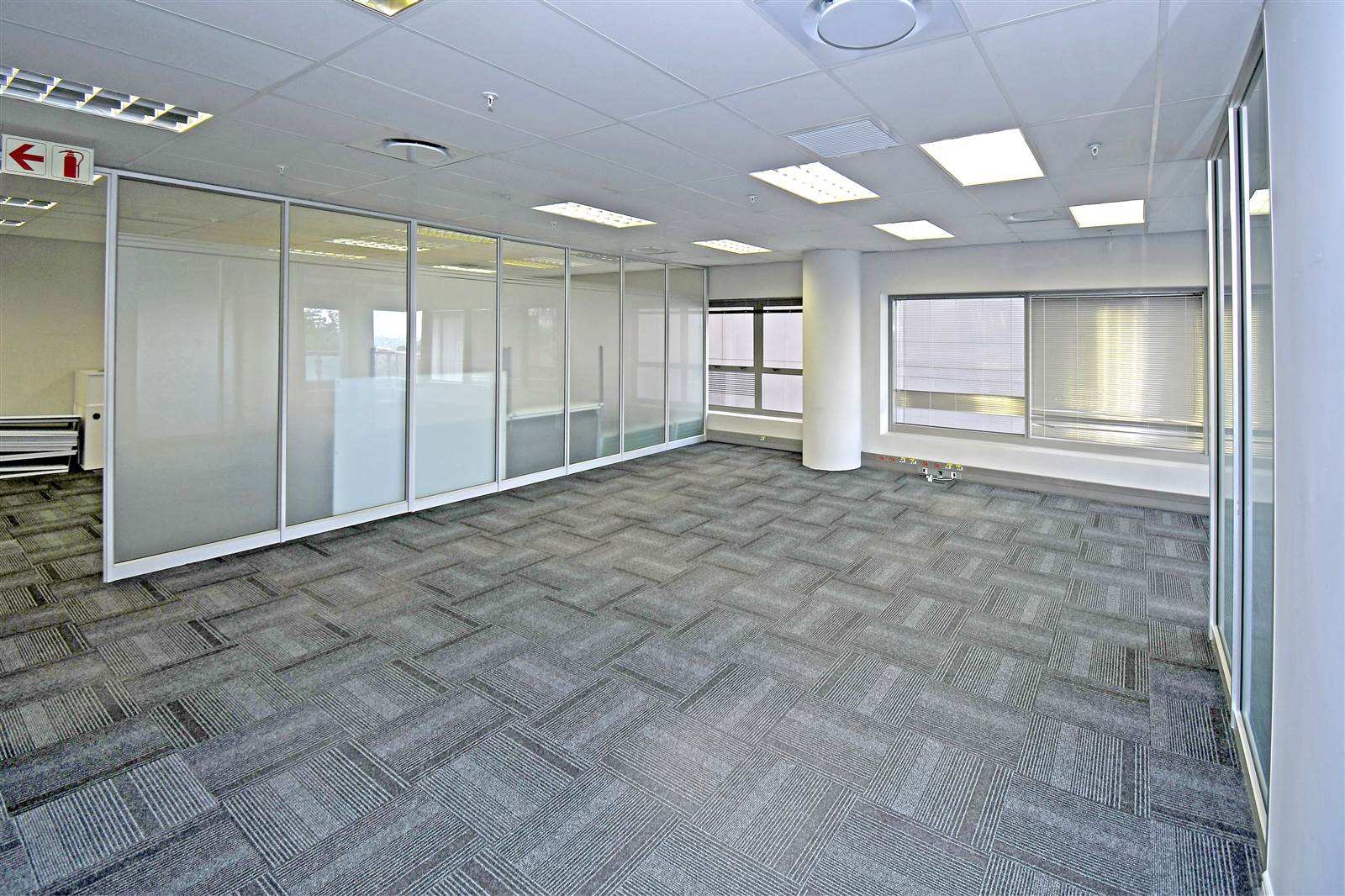 355  m² Commercial space in Sandown photo number 9