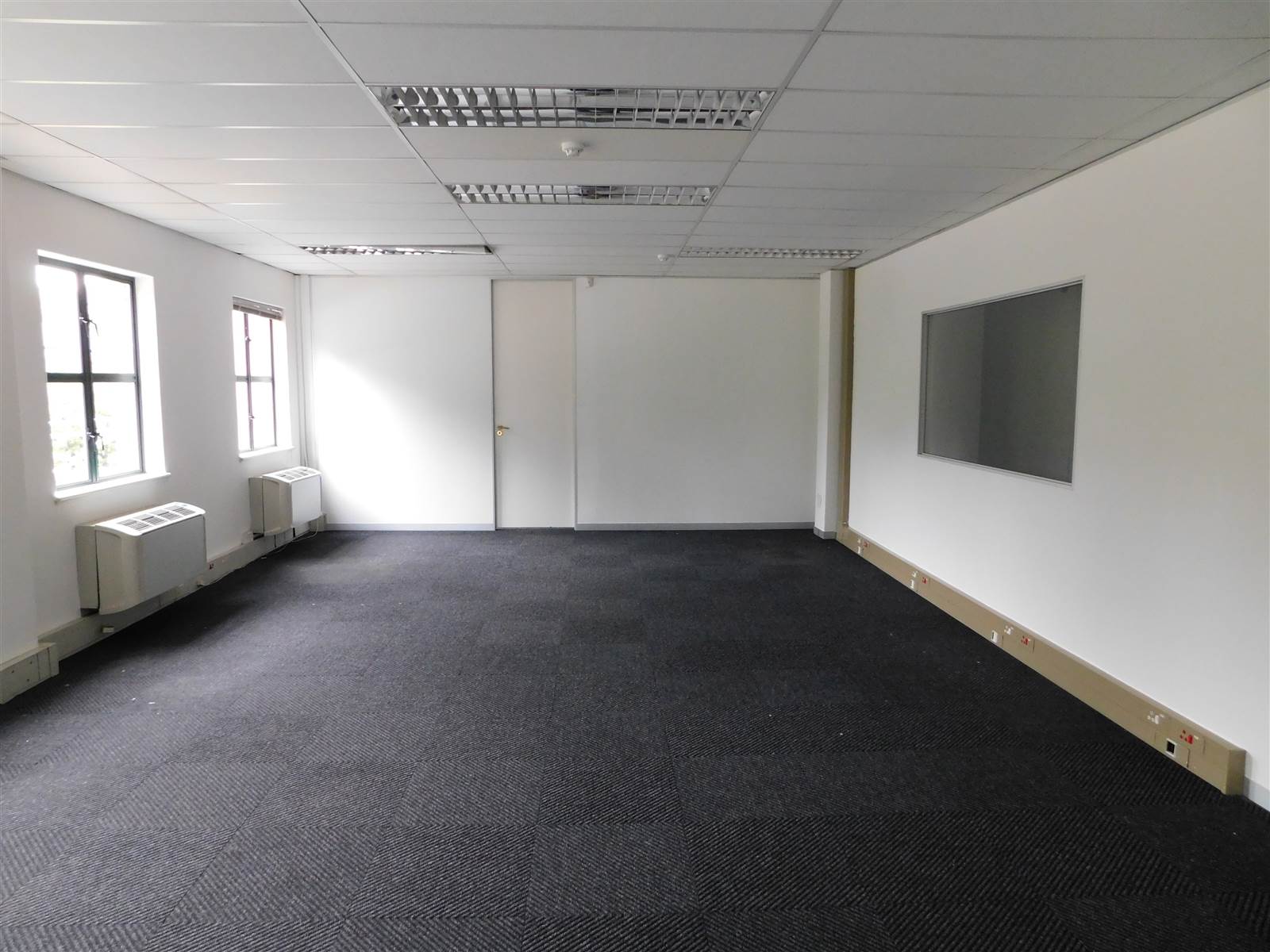 525  m² Commercial space in Hyde Park photo number 17