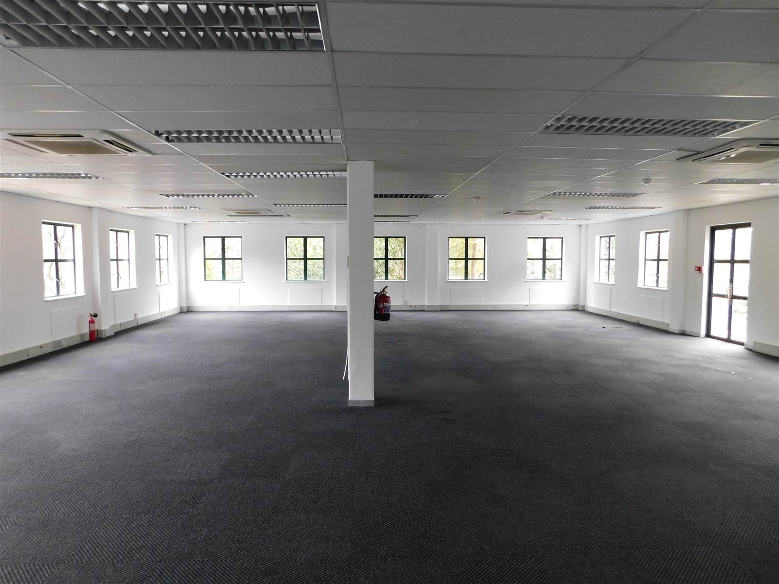 525  m² Commercial space in Hyde Park photo number 5