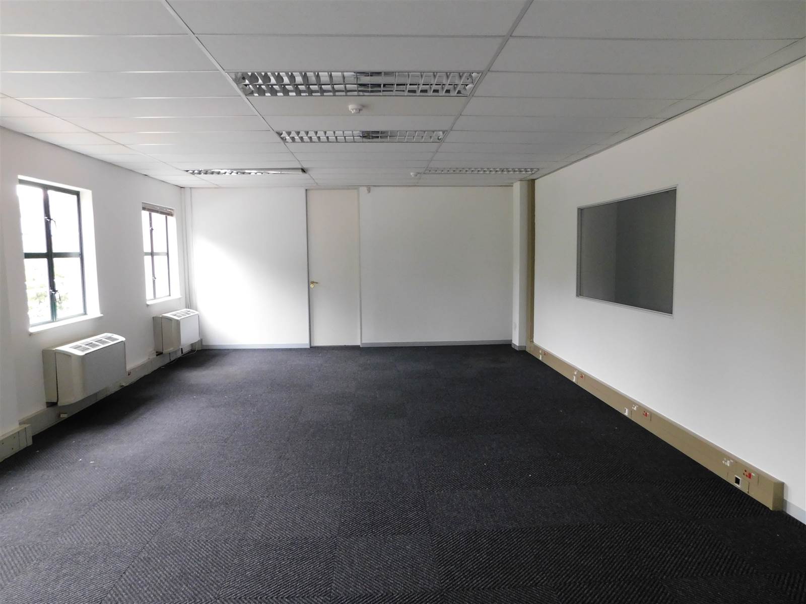 525  m² Commercial space in Hyde Park photo number 11