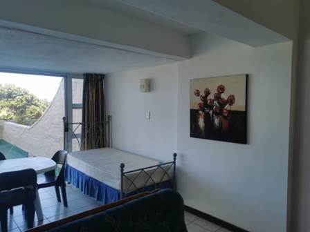 2 Bed Apartment in Umzinto photo number 15