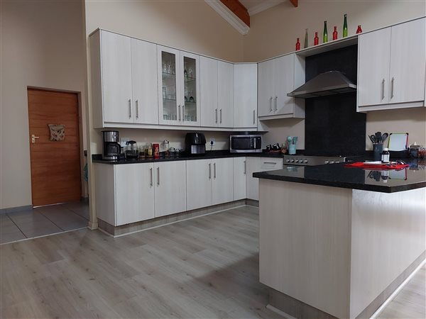 3 Bedroom Townhouse 3 Bedroom Townhouse
