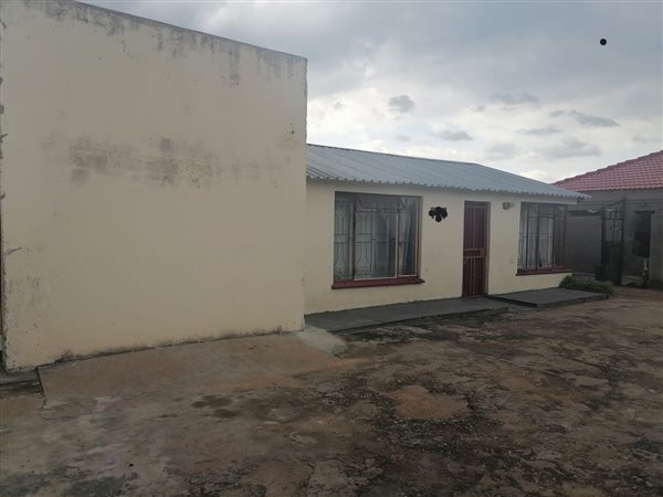 2 Bedroom House