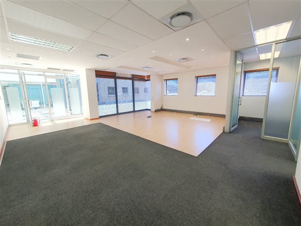 108  m² Office Space in Bryanston