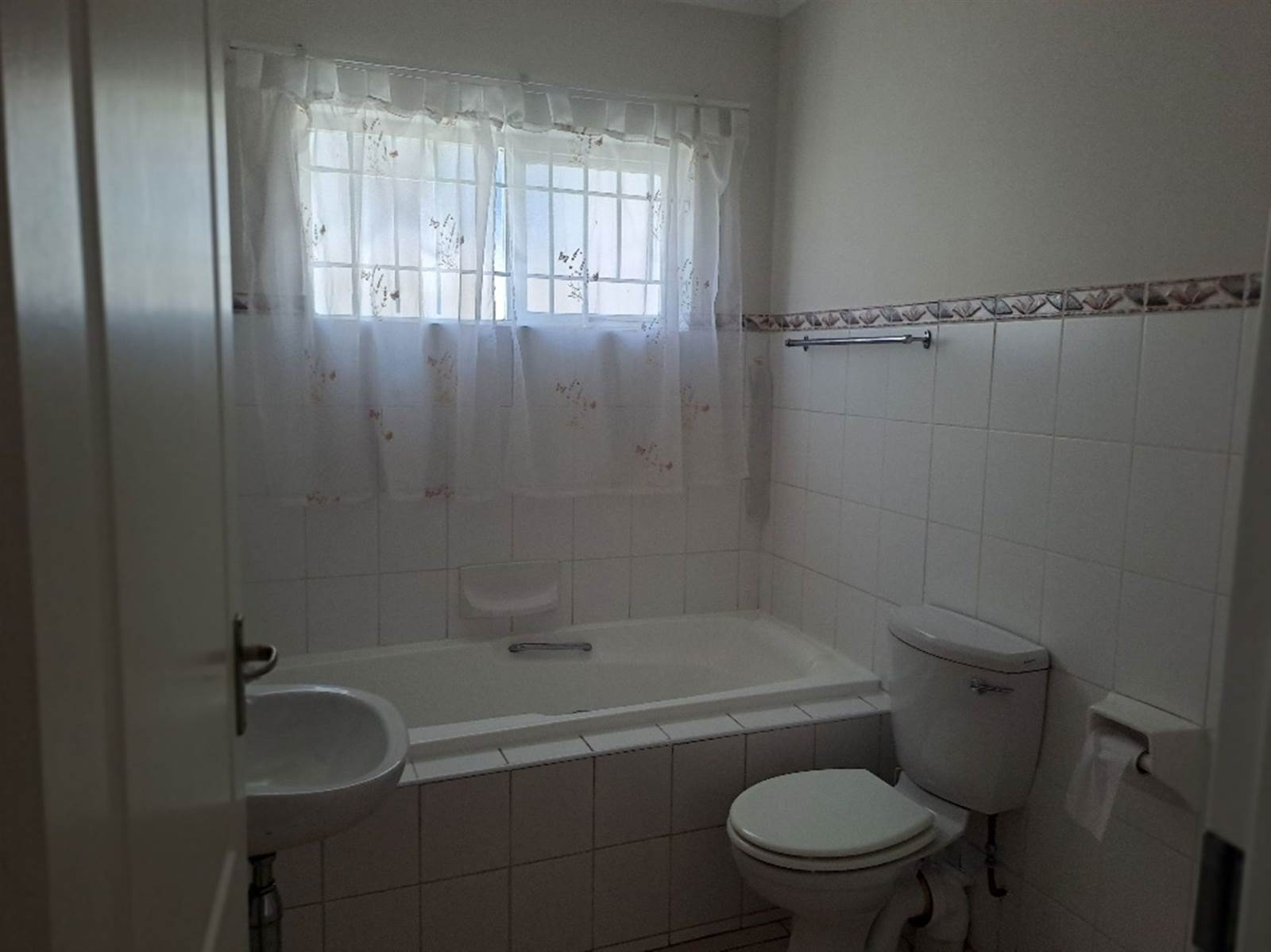 2 Bed Townhouse in Durban North photo number 19