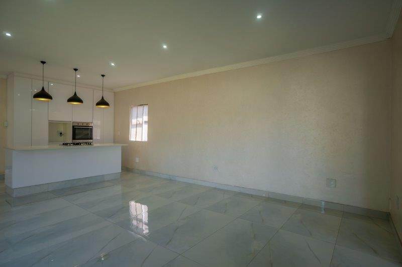 3 Bed House in Tongaat Beach photo number 10