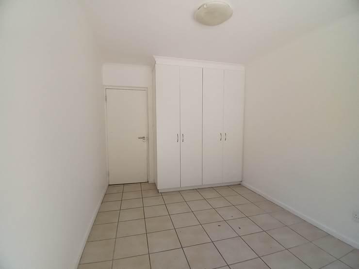 3 Bed Apartment in Somerset West Central photo number 14