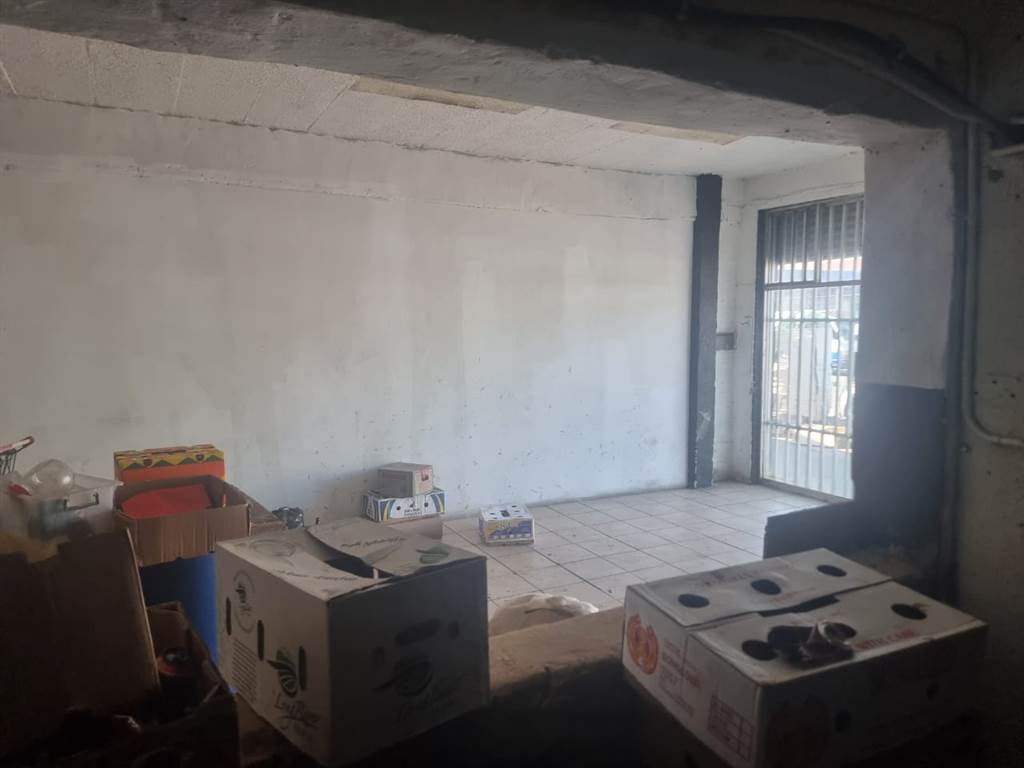 80  m² Commercial space in Benoni Central photo number 5