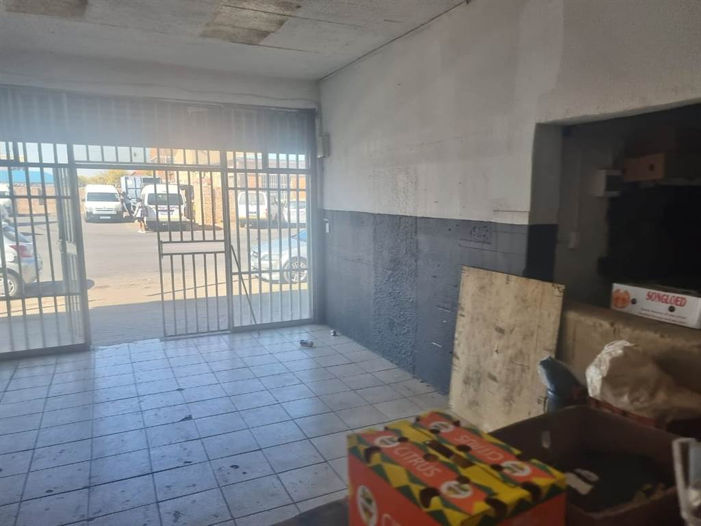 80  m² Commercial space in Benoni Central photo number 1