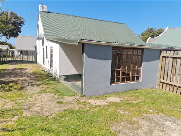 1 Bedroom Flat 1 Bedroom Flat