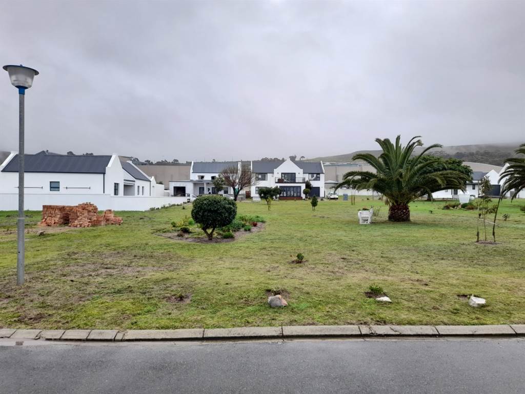 333 m² Land available in Sandbaai photo number 5