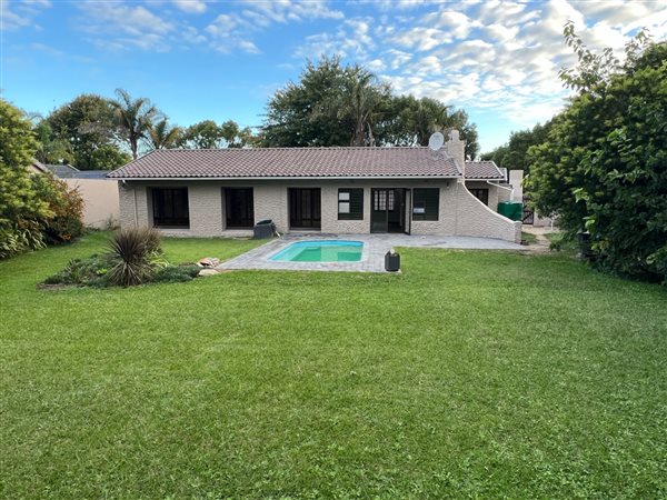 4 Bedroom House 4 Bedroom House