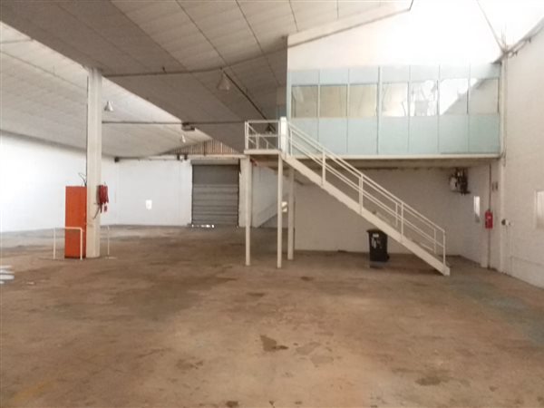 496  m² Commercial space in Parow Valley