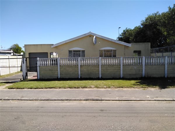 3 Bedroom House 3 Bedroom House
