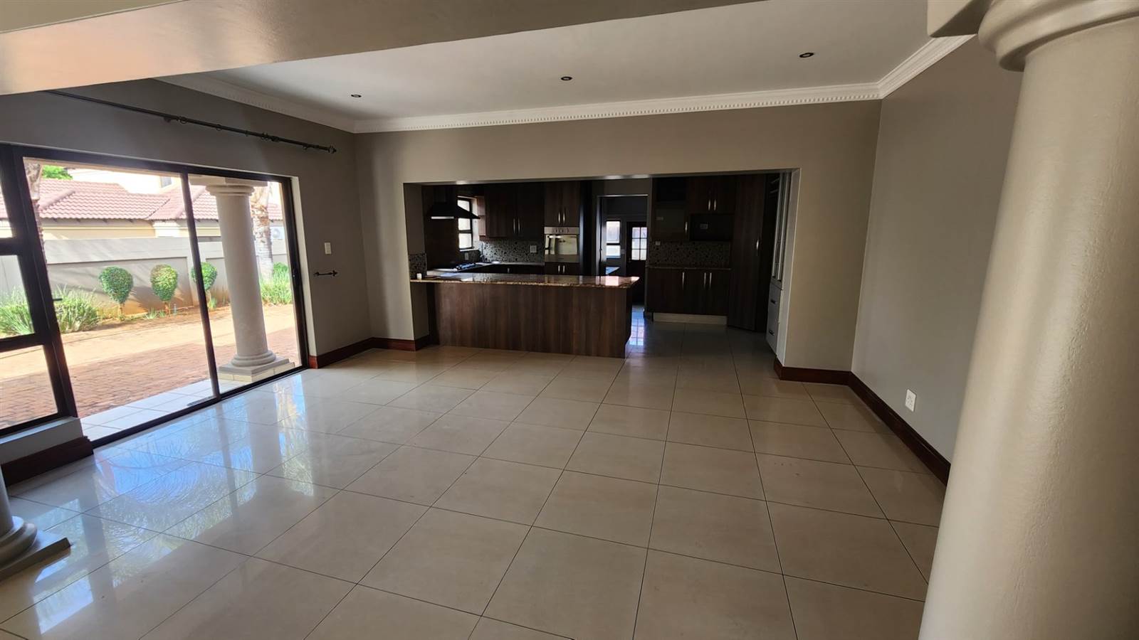 5 Bed House in Zambezi Country Estate photo number 14