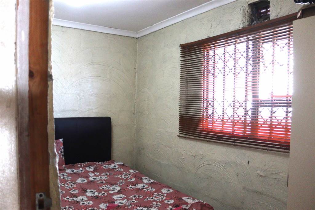 3 Bed House in Khayelitsha photo number 7