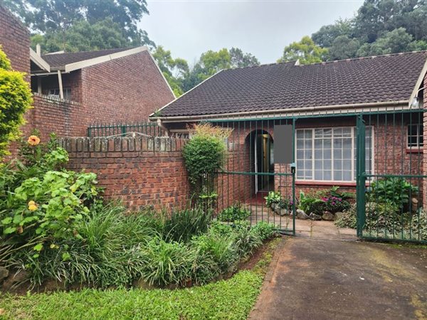 3 Bedroom Townhouse 3 Bedroom Townhouse