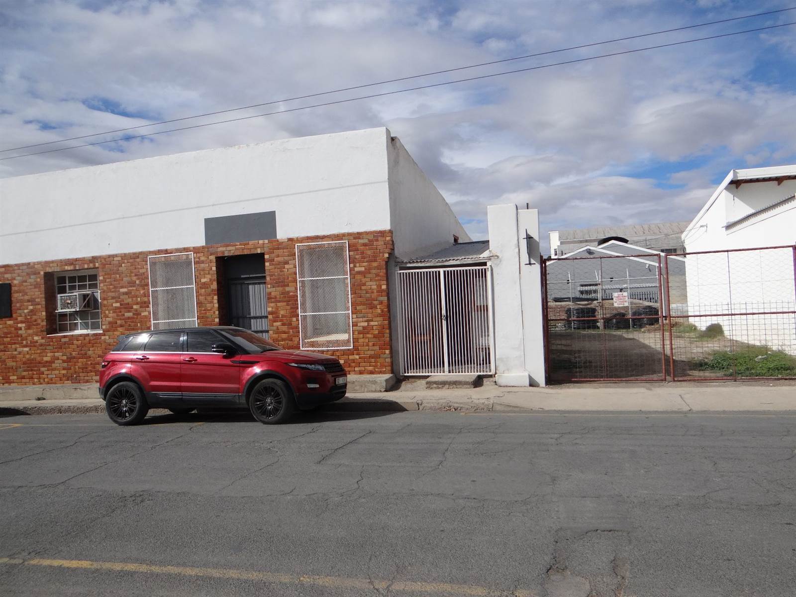 Commercial space in Beaufort West photo number 4