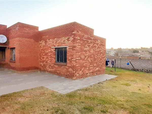 3 Bedroom House 3 Bedroom House