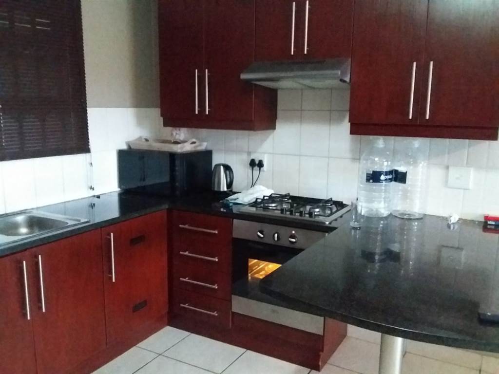 2 Bed Townhouse in Secunda photo number 3