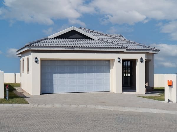 4 Bedroom House 4 Bedroom House