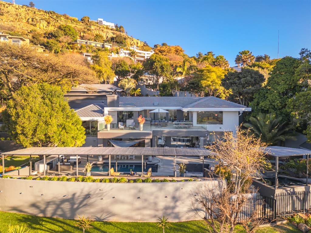 6 Bedroom House 6 Bedroom House