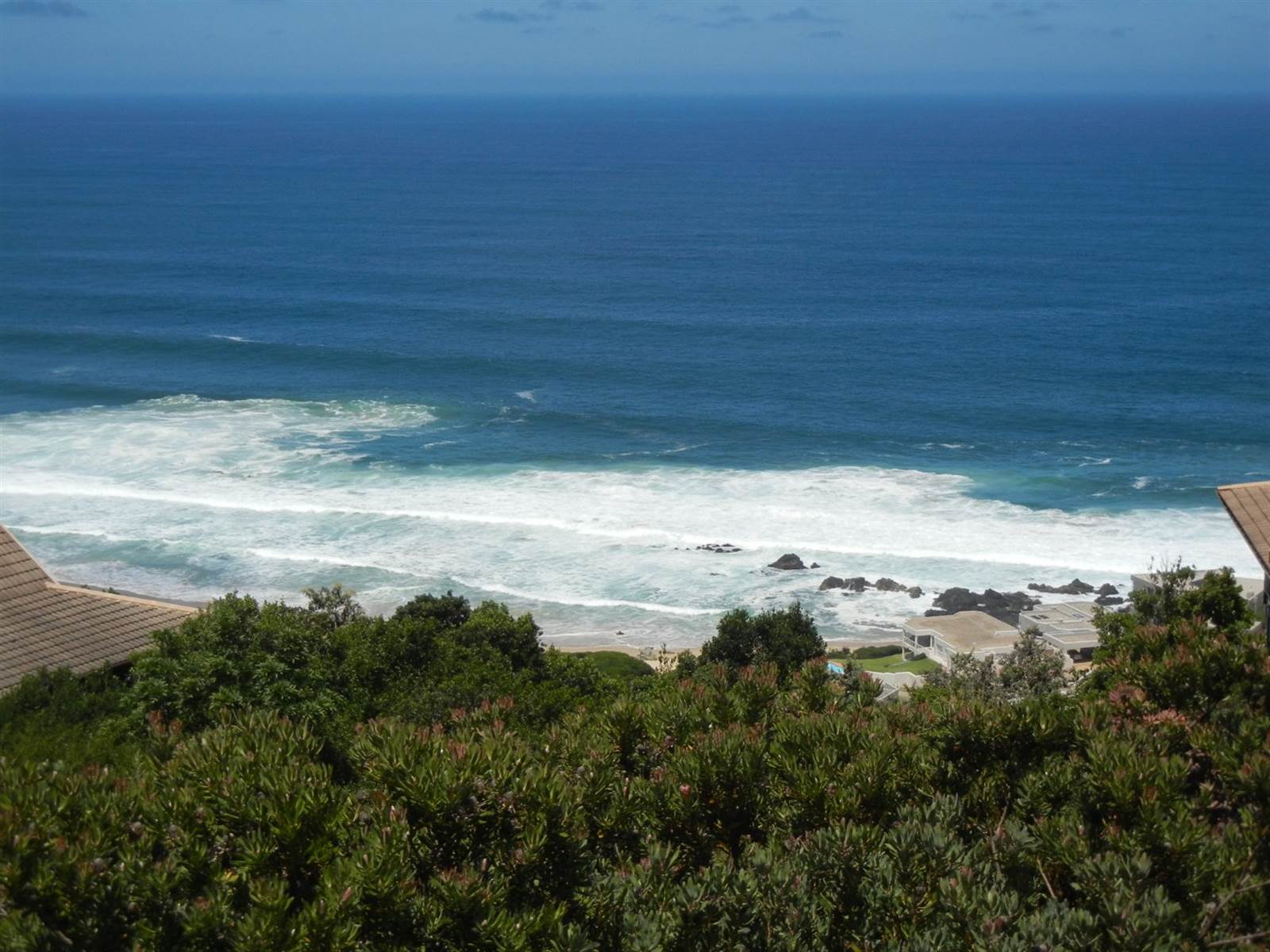 727 m² Land available in Keurboomstrand photo number 1