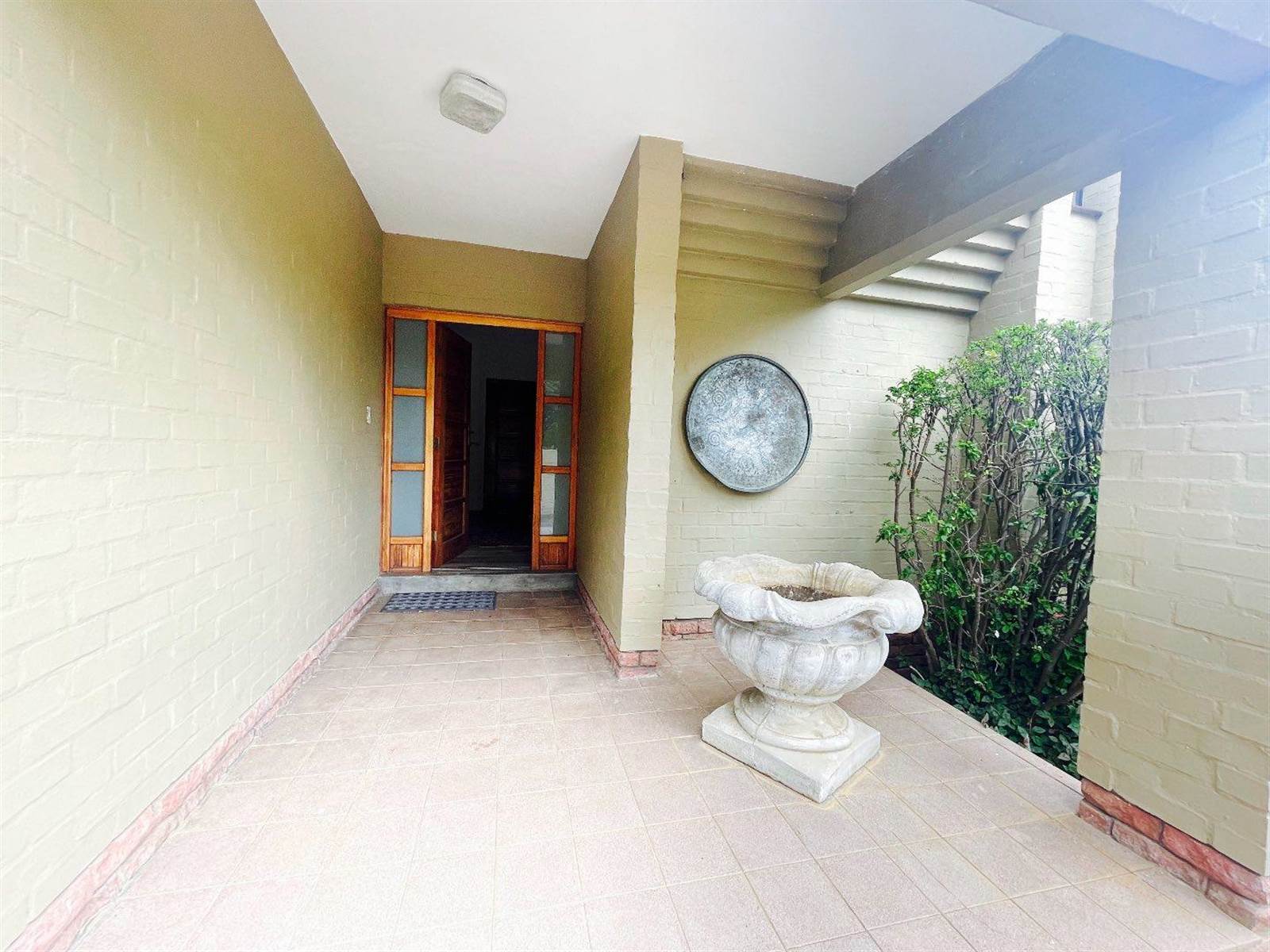 6 Bed House in Vryheid photo number 5
