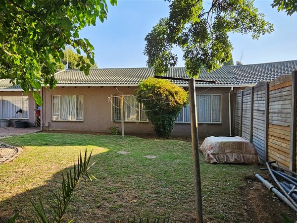 5 Bed House in Crystal Park