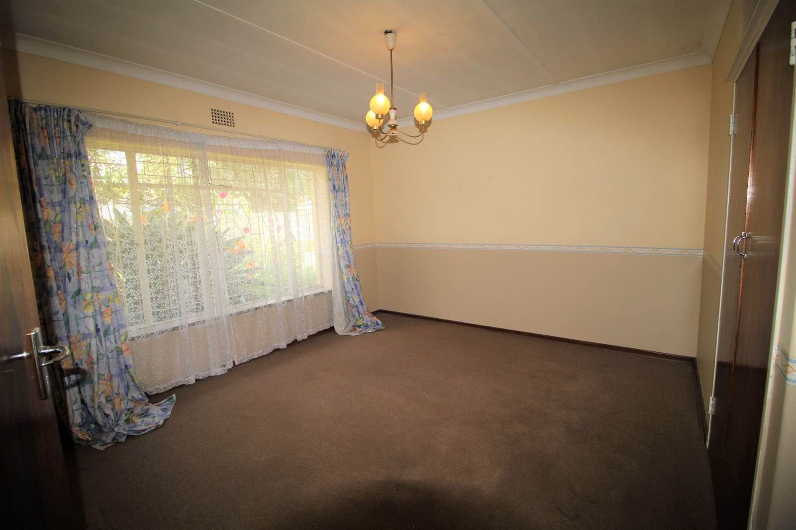 4 Bed House in Northmead photo number 11