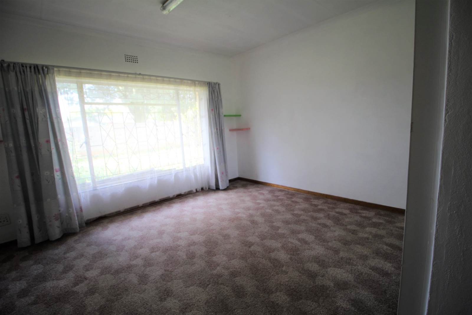 4 Bed House in Northmead photo number 18