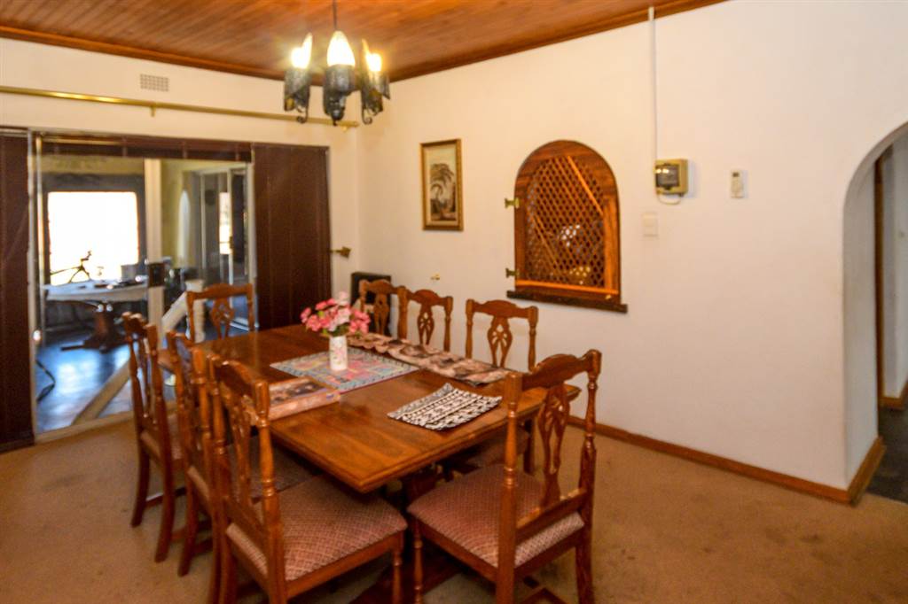 4 Bed House in Gholfsig photo number 17
