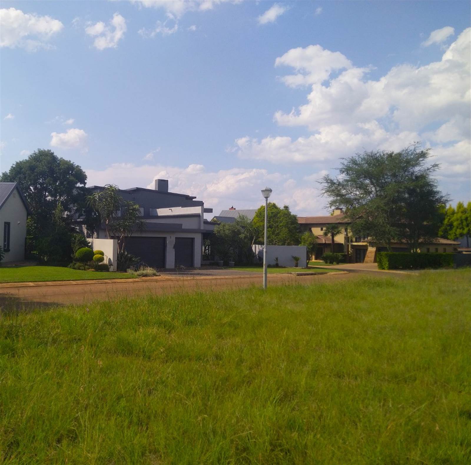 897 m² Land available in Silverwoods Country Estate photo number 1