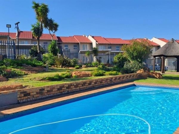 2 Bedroom Townhouse 2 Bedroom Townhouse